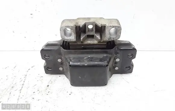 Skoda Octavia Mk2 (1Z) Engine mount bracket 1K0199555