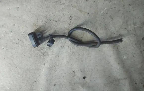 Ford Kuga I Breather hose sensor cjnka 8v4r70494bc