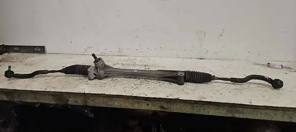 Toyota RAV 4 (XA30) Steering rack NSK0031