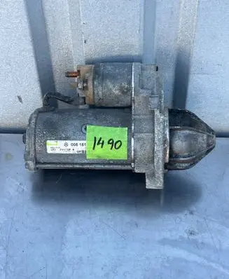 Mercedes-Benz Vito Viano W639 Starter motor 0051511301 0447GPB D7R46
