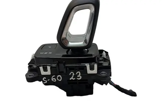 Volvo S60 Gear shifter/selector P32335745 AJ2AA