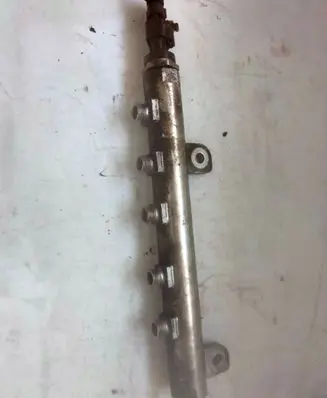 Opel Zafira B Fuel main line pipe 55209572 002286L4 0445214095