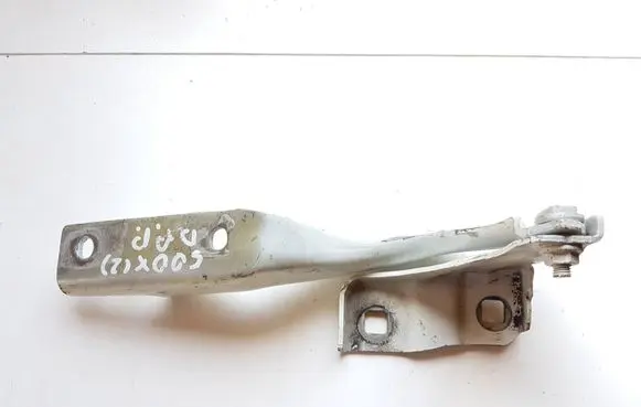 Engine bonnet/hood hinges