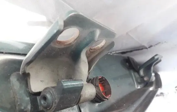 Fiat Bravo - Brava Front door upper hinge