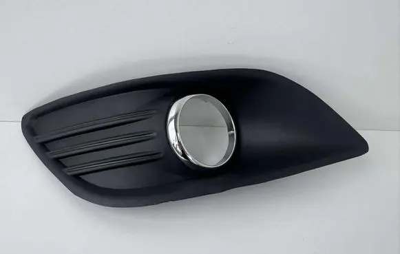 Ford Focus Front fog light trim/grill 8M5119953AE