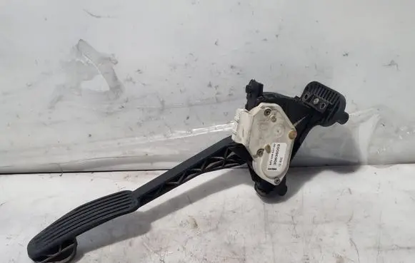 Volvo S80 Accelerator throttle pedal 30636003
