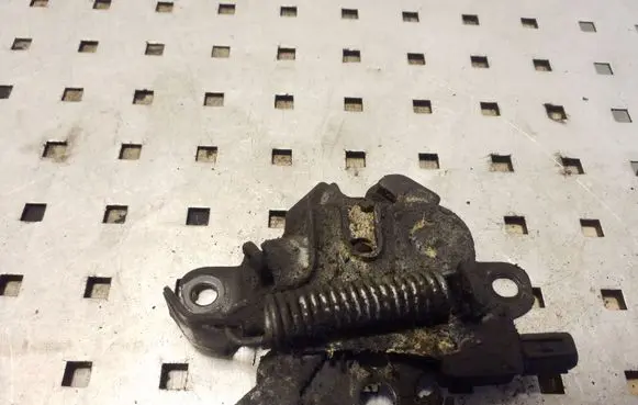 Toyota Avensis T270 Engine bonnet/hood lock/catch
