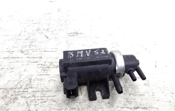 BMW 5 E39 Turbo solenoid valve 2246175
