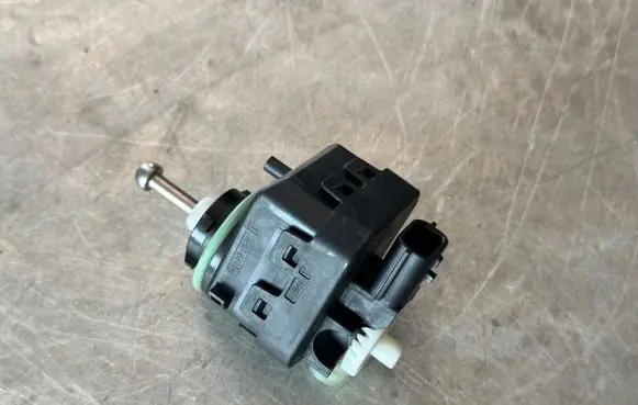 Renault Kadjar Headlight level adjustment motor 260562319R