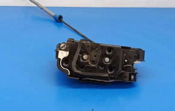 Audi Coupe Rear door lock 1S4839015C