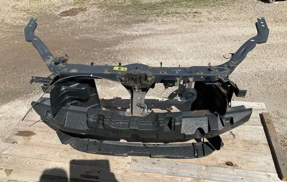 Nissan Qashqai Radiator support slam panel