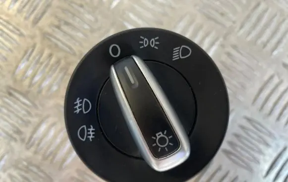 Volkswagen Cross Polo Light switch 6R0941531J
