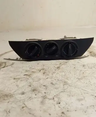 Volkswagen Polo IV 9N3 Climate control unit 6Q0820045H