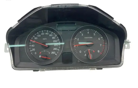 Volvo V50 Speedometer (instrument cluster) 31254775