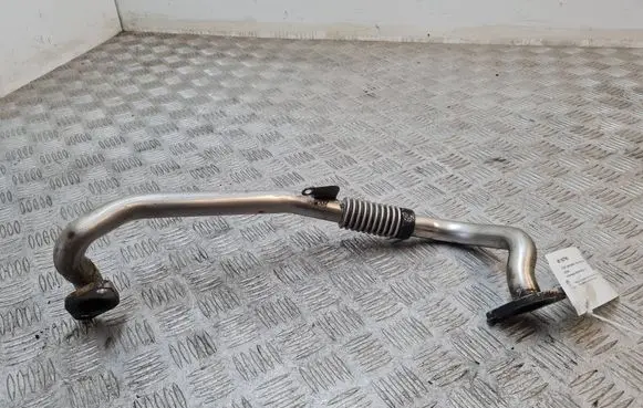 Volkswagen PASSAT B6 EGR valve line/pipe/hose 