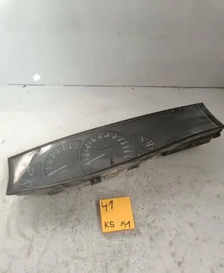 Opel Omega B2 Speedometer (instrument cluster) 90564481