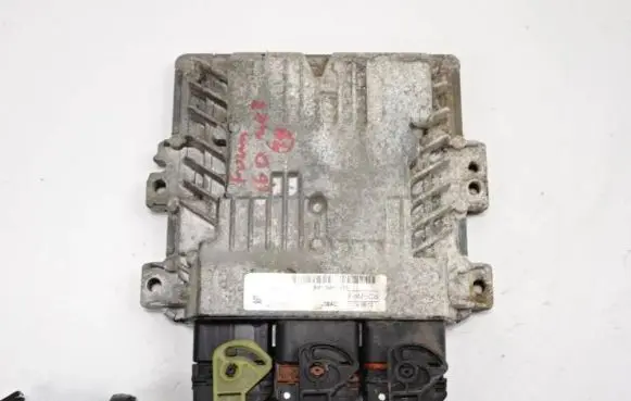 Ford Focus Engine control unit/module BV6112A650EEB 846554055 S180133061B