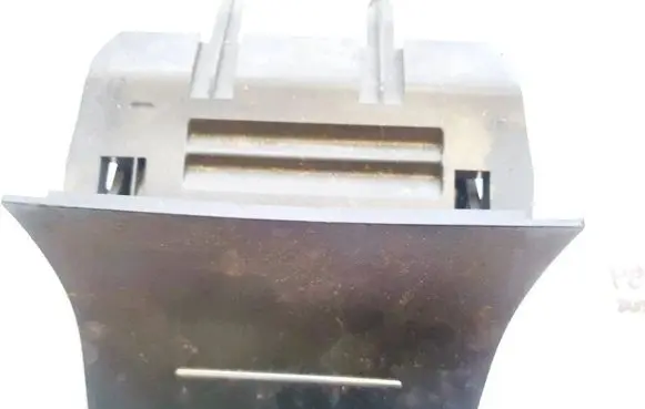 Skoda Octavia Mk2 (1Z) Car ashtray 1z1863077a 1z1857962b