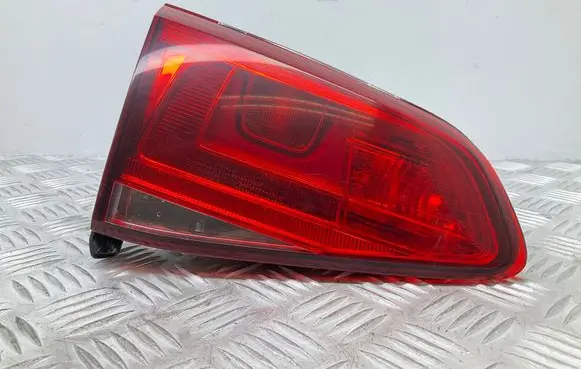 Volkswagen Golf VII Tailgate rear/tail lights 5G0945093S