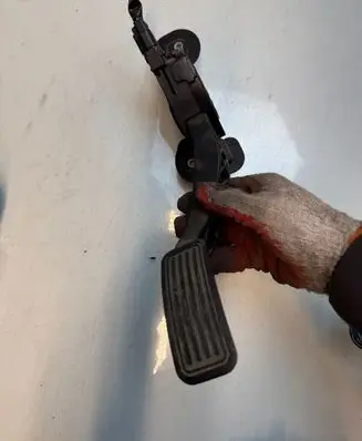 Mazda 6 Accelerator throttle pedal 9M819735AC 6PV93337000