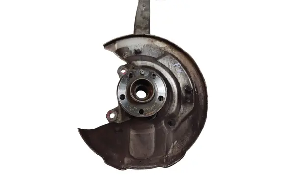 Volvo XC90 Front wheel hub KH051 AISI7M9 1801200101