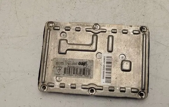Volvo V70 Xenon control unit/module 73160087J
