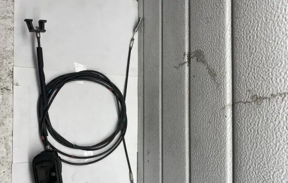 Mazda 6 Engine bonnet (hood) release handle
