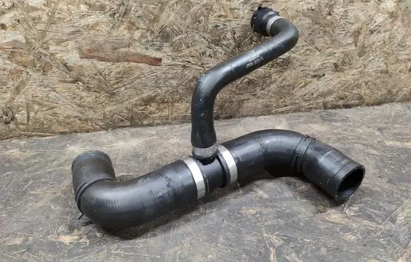Jaguar XJ X350 Engine coolant pipe/hose 2W938260AE