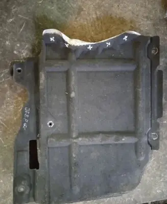 Jeep Grand Cherokee Engine splash shield/under tray BA14319186