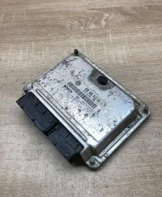 Seat Leon (1M) Engine control unit/module ECU 038906012CA 0281010230
