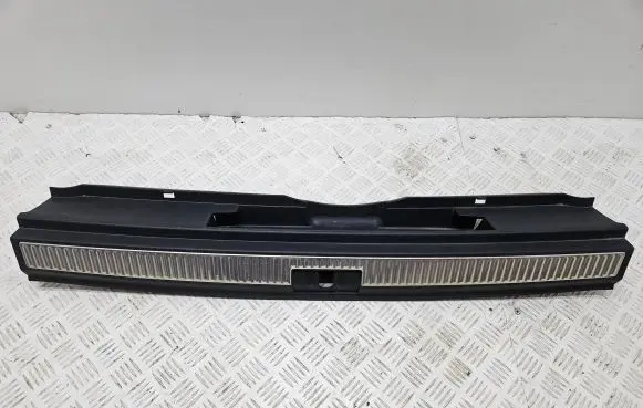 Skoda Superb B8 (3V) Trunk/boot sill cover protection 3V9863459