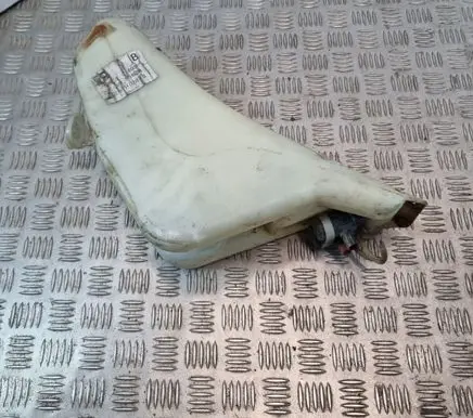 Opel Frontera A Windshield washer fluid reservoir/tank