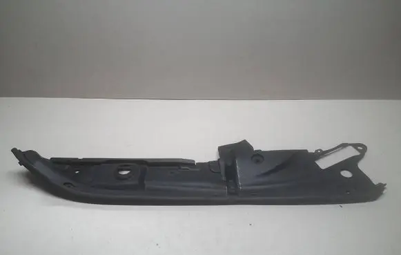 BMW 7 G11 G12 Engine compartment rubber 7347400 74850613