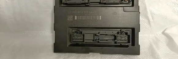 Audi A4 S4 B8 8K Comfort/convenience module 8K0907064N 00002001 5DK00991870
