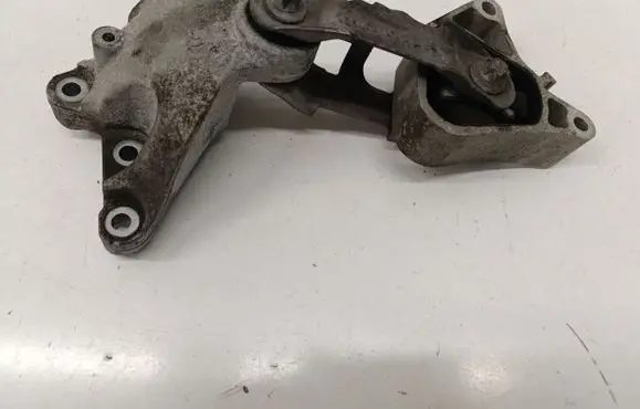 Mercedes-Benz GLA W156 Engine mounting bracket A2462401109