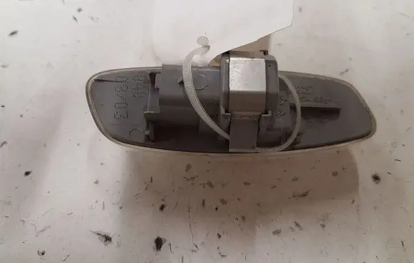 Citroen C4 I Picasso Front fender indicator light 0105033
