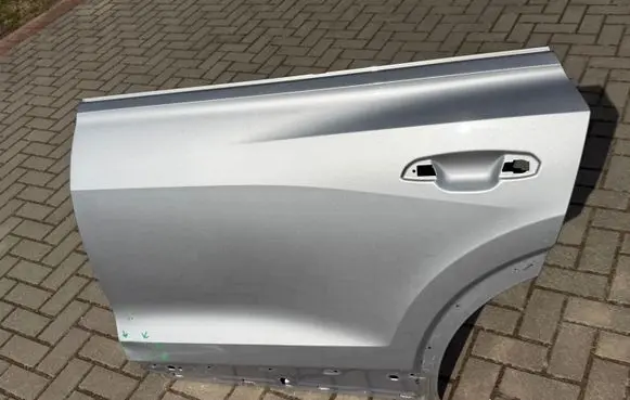 Audi Q8 Rear door 4M8833625A 4M8833533