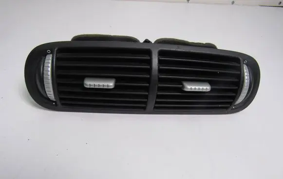 Porsche Cayenne (9PA) Dash center air vent grill 7L5819727A