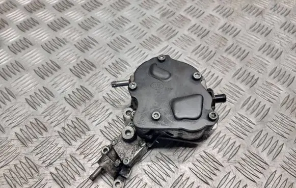Volkswagen PASSAT B6 Vacuum pump 038145209H 051219B
