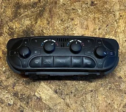 Mercedes-Benz C W203 Climate control unit A2038300785 9140010479 C124154