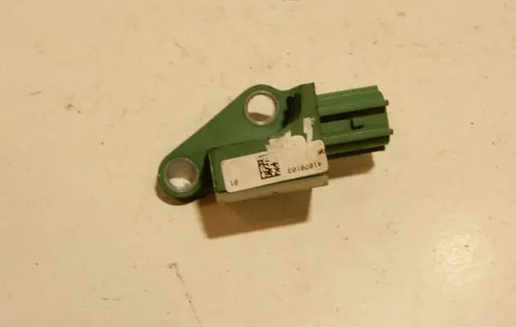 Volkswagen PASSAT B6 Airbag deployment crash/impact sensor 3C0909606 1914
