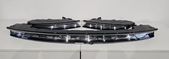 Porsche Taycan 9J1 Rear/tail lights set 9JA945082G 2SD01652450 00000636