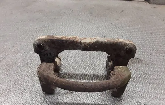 Toyota RAV 4 (XA20) Front Brake Caliper Pad/Carrier 