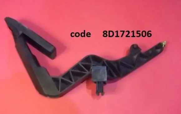 Audi A4 S4 B5 8D Accelerator throttle pedal 8D1721506