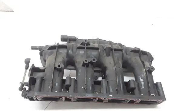 Volkswagen Eos Intake manifold 06F133192D