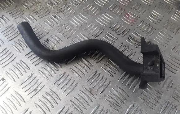 Renault Megane II Breather hose/pipe 8200186227