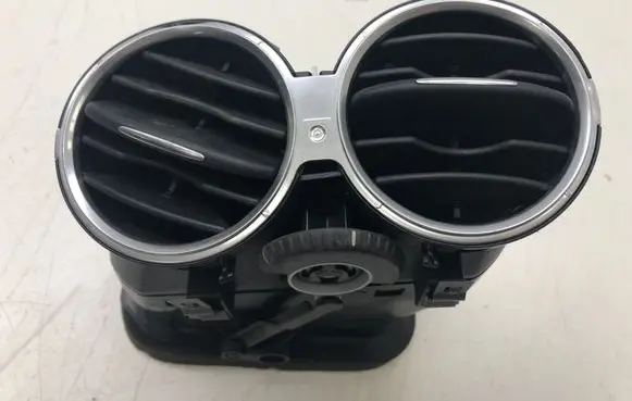 Volkswagen Tiguan Dash center air vent grill 5M0819061 5M0819727 5M0819357