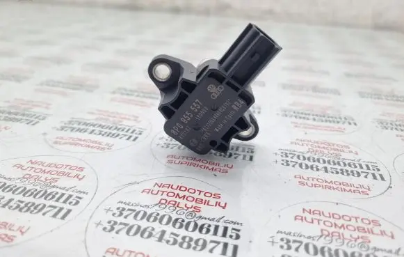 Seat Exeo (3R) Airbag deployment crash/impact sensor 8P0955557