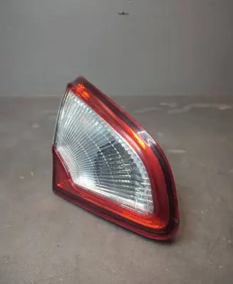Nissan Qashqai Tailgate rear/tail lights 89503189