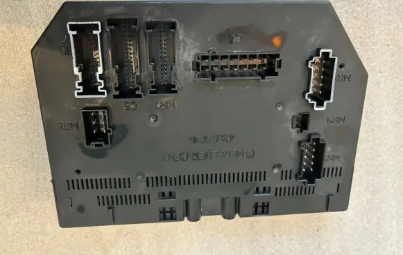 Mercedes-Benz S W221 SAM control unit A2215409245 2215409245